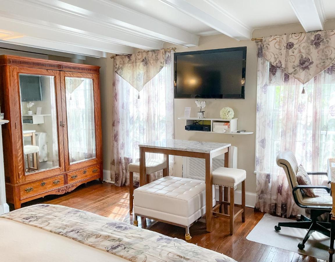 Guest house The Harbor Rose 3*